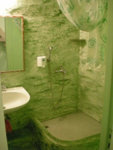 Adonis Guesthouse Баци Стая снимка